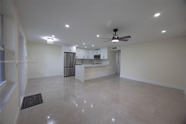 211 E Durham E 211, Deerfield Beach, FL 33442