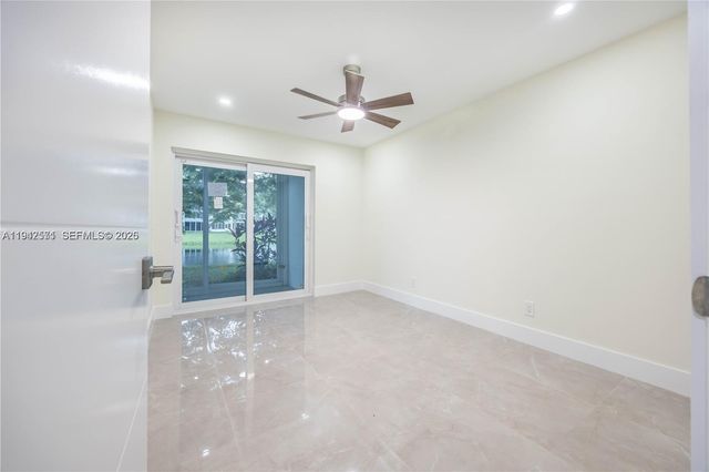 211 E Durham E 211, Deerfield Beach, FL 33442
