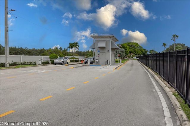 211 E Durham E 211, Deerfield Beach, FL 33442