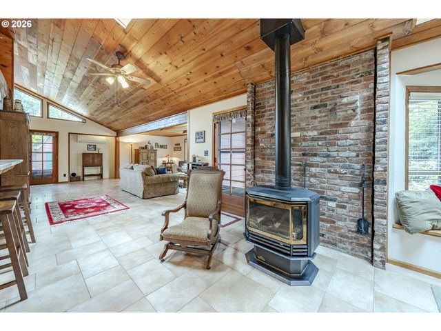 88313 MILLICAN Rd, Springfield, OR 97478