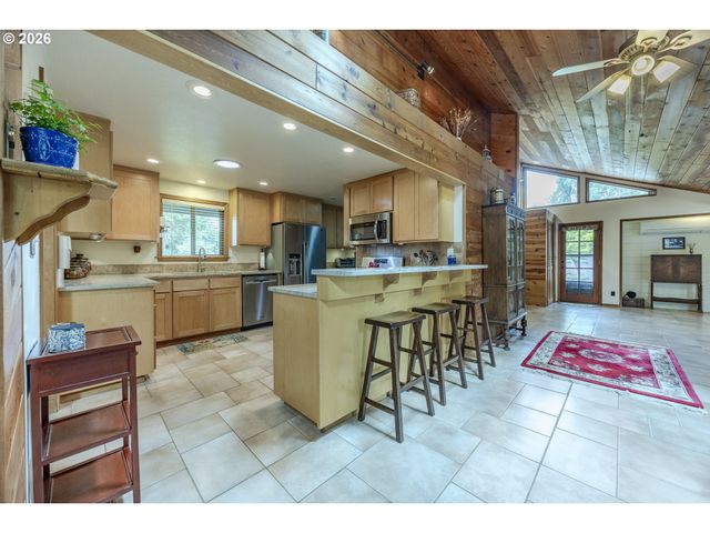 88313 MILLICAN Rd, Springfield, OR 97478