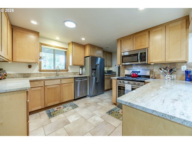 88313 MILLICAN Rd, Springfield, OR 97478