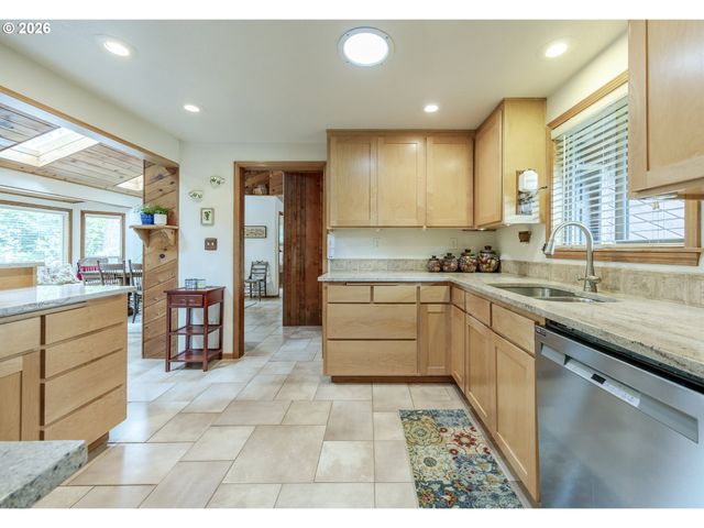 88313 MILLICAN Rd, Springfield, OR 97478