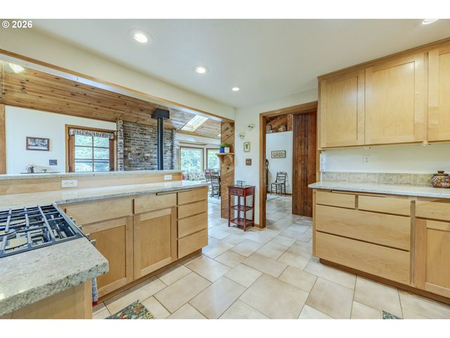 88313 MILLICAN Rd, Springfield, OR 97478