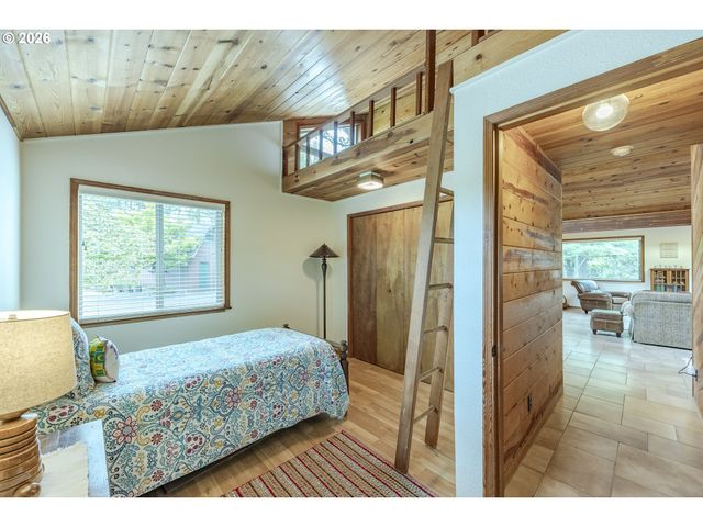 88313 MILLICAN Rd, Springfield, OR 97478