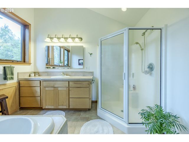 88313 MILLICAN Rd, Springfield, OR 97478