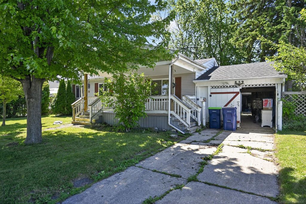 859 Edison Road, Zilwaukee, MI 48604