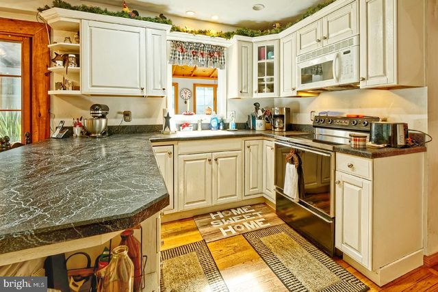 204 RIDGE RD, Southampton, NJ 08088