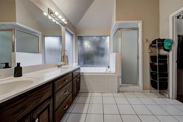 15600 Sandstone Terrace, Oklahoma City, OK 73170