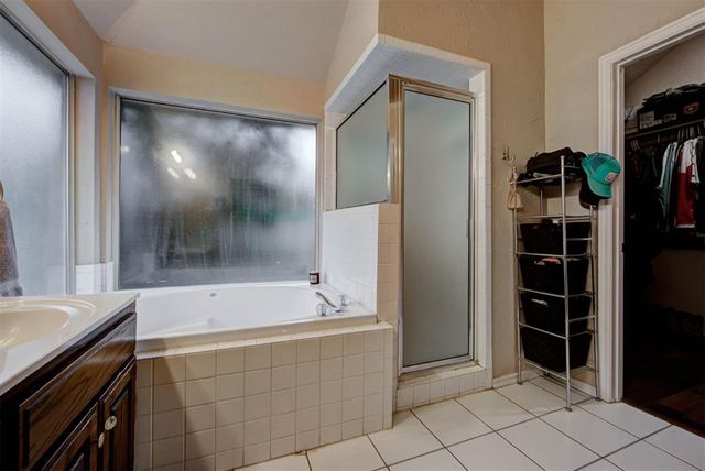 15600 Sandstone Terrace, Oklahoma City, OK 73170