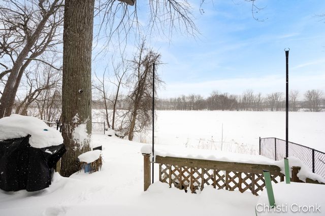 3779 Willow Drive NE, Grand Rapids, MI 49525