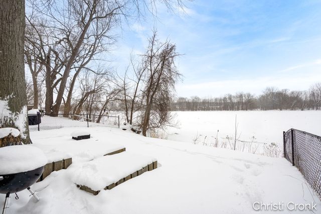 3779 Willow Drive NE, Grand Rapids, MI 49525