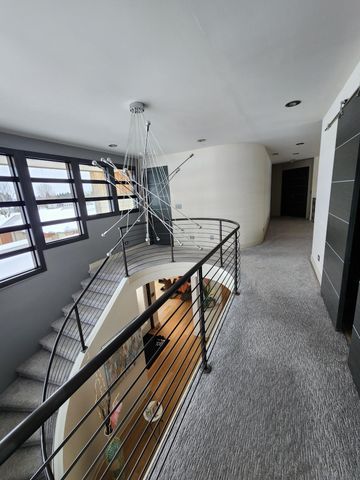 885 N 100 W, Valparaiso, IN 46385