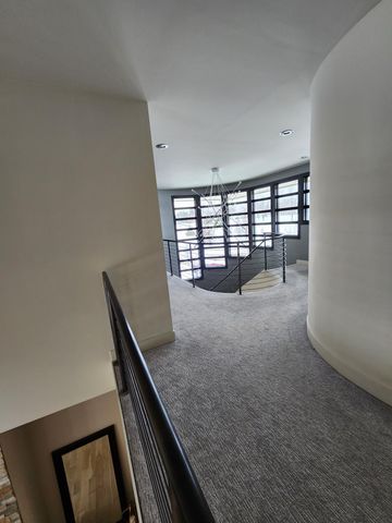 885 N 100 W, Valparaiso, IN 46385