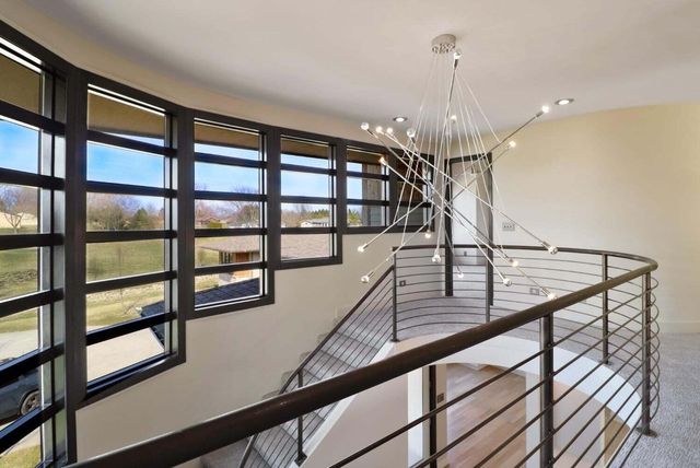 885 N 100 W, Valparaiso, IN 46385