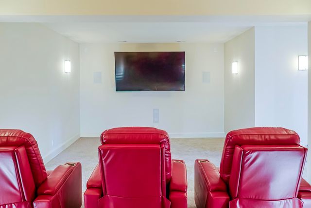 885 N 100 W, Valparaiso, IN 46385