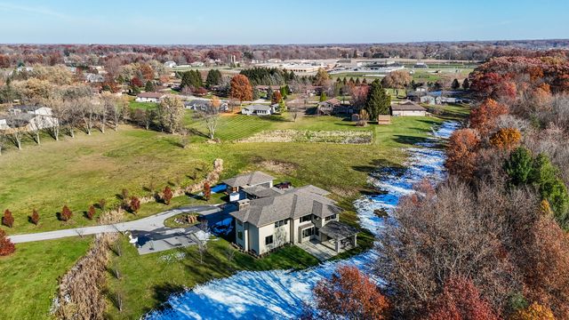 885 N 100 W, Valparaiso, IN 46385