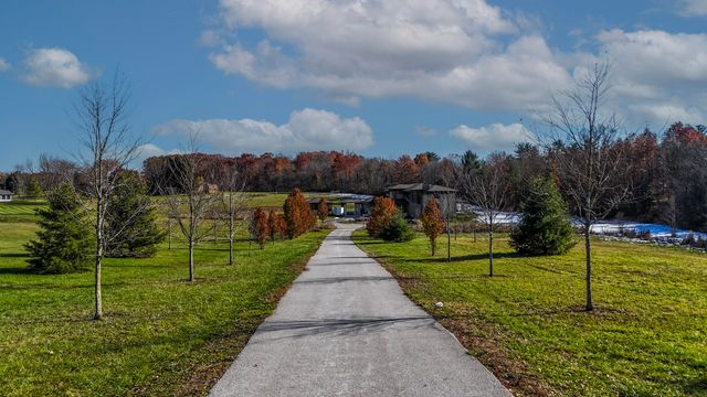 885 N 100 W, Valparaiso, IN 46385