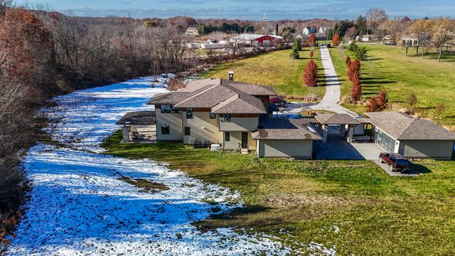 885 N 100 W, Valparaiso, IN 46385