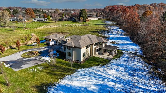 885 N 100 W, Valparaiso, IN 46385