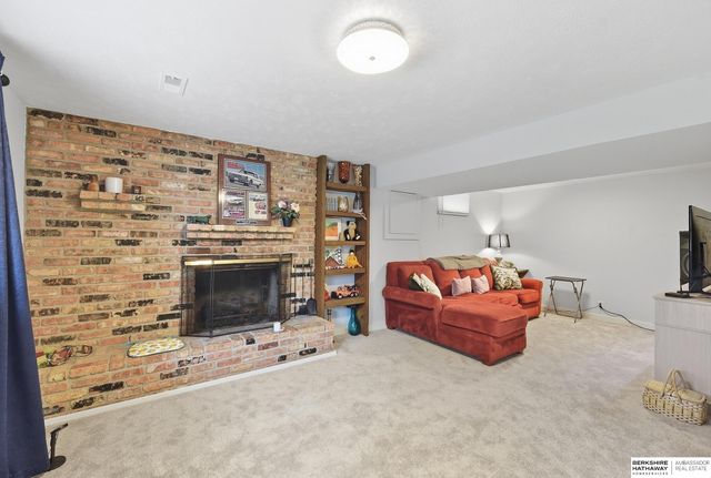 4841 S 93rd Avenue, Omaha, NE 68127