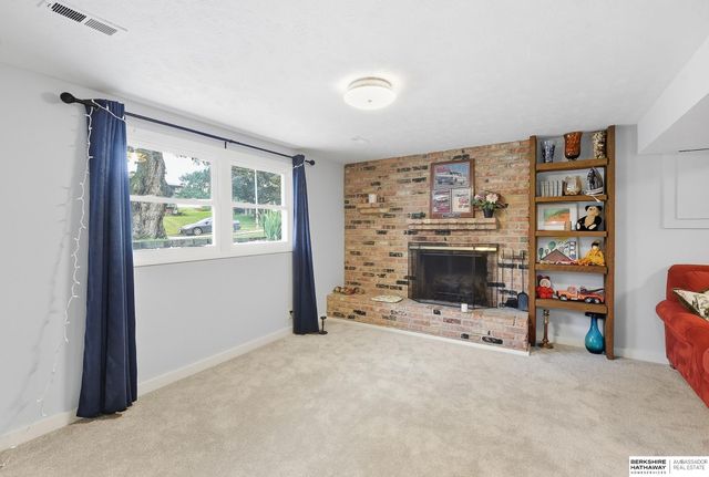 4841 S 93rd Avenue, Omaha, NE 68127
