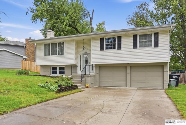 4841 S 93rd Avenue, Omaha, NE 68127