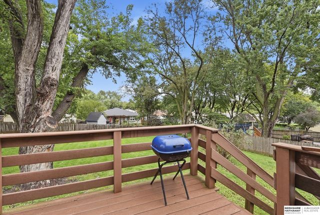 4841 S 93rd Avenue, Omaha, NE 68127