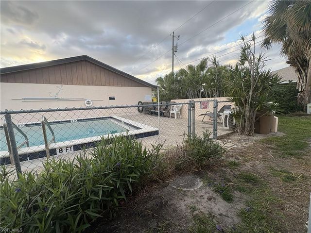 619 SE 47th ST 5, Cape Coral, FL 33904