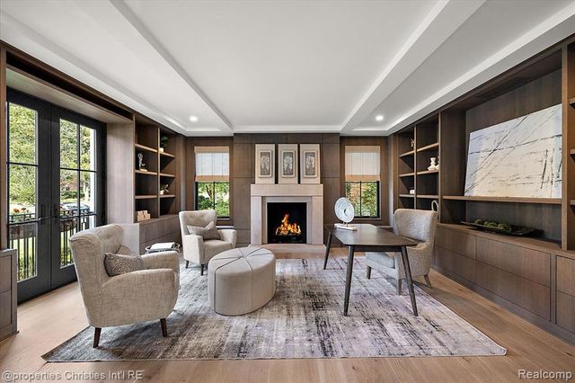 956 Westwood Drive, Birmingham, MI 48009