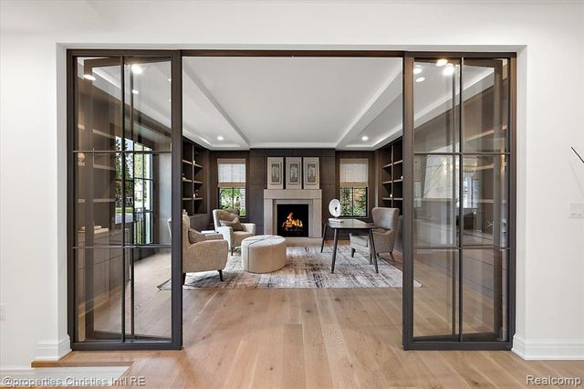 956 Westwood Drive, Birmingham, MI 48009