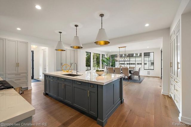 956 Westwood Drive, Birmingham, MI 48009