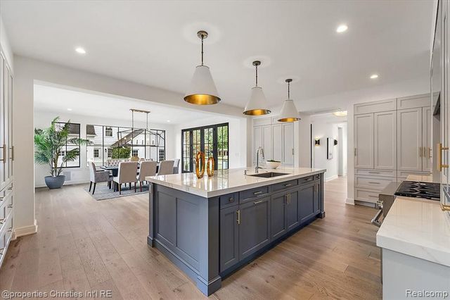 956 Westwood Drive, Birmingham, MI 48009