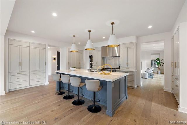 956 Westwood Drive, Birmingham, MI 48009