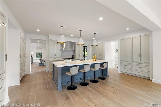 956 Westwood Drive, Birmingham, MI 48009