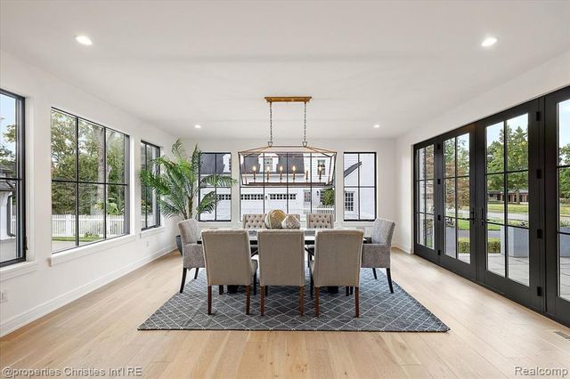 956 Westwood Drive, Birmingham, MI 48009