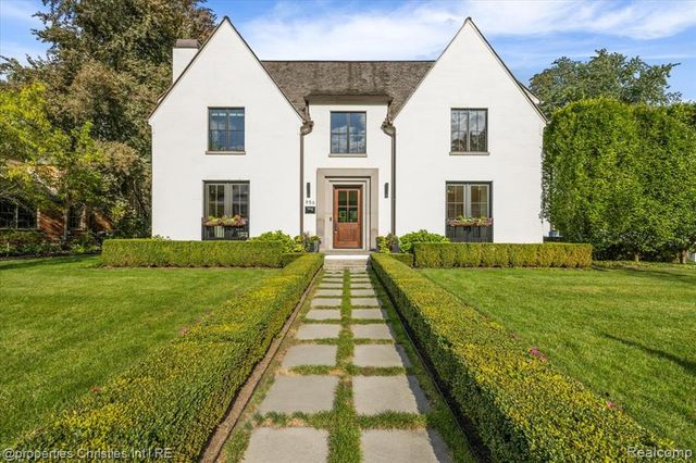 956 Westwood Drive, Birmingham, MI 48009