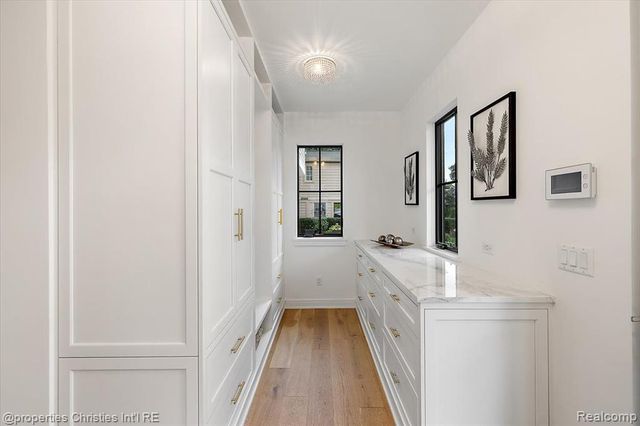 956 Westwood Drive, Birmingham, MI 48009