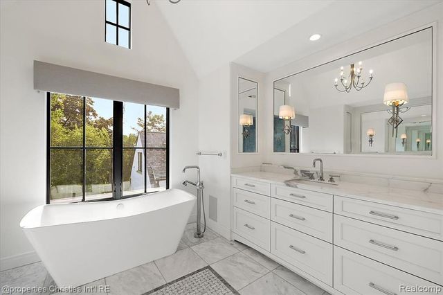 956 Westwood Drive, Birmingham, MI 48009