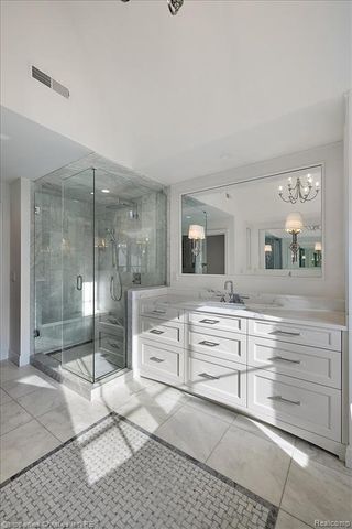 956 Westwood Drive, Birmingham, MI 48009