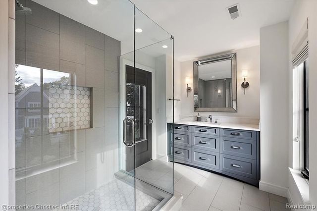 956 Westwood Drive, Birmingham, MI 48009