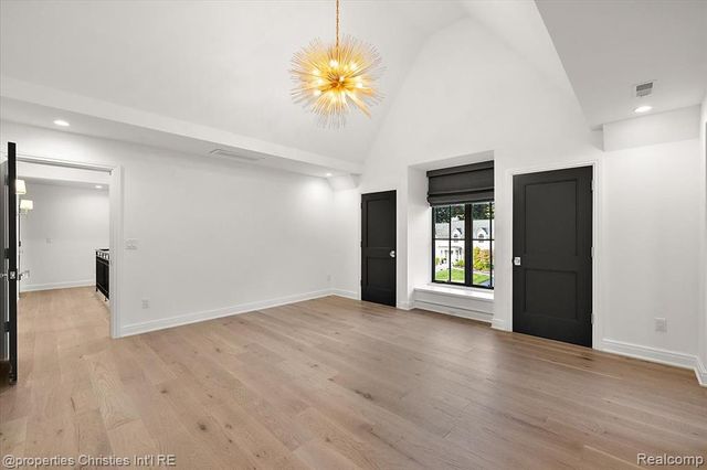 956 Westwood Drive, Birmingham, MI 48009