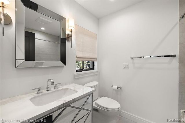 956 Westwood Drive, Birmingham, MI 48009