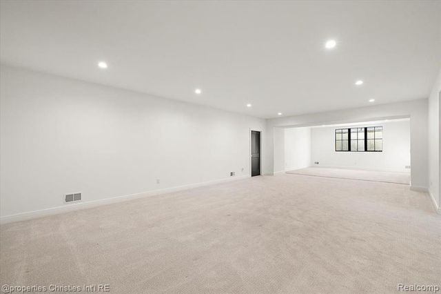 956 Westwood Drive, Birmingham, MI 48009