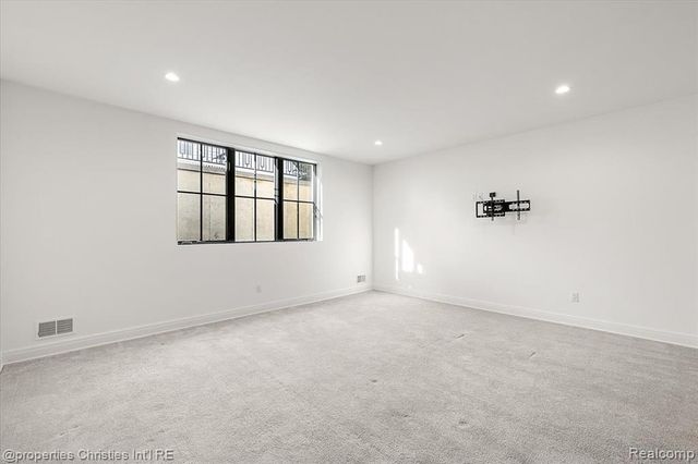 956 Westwood Drive, Birmingham, MI 48009