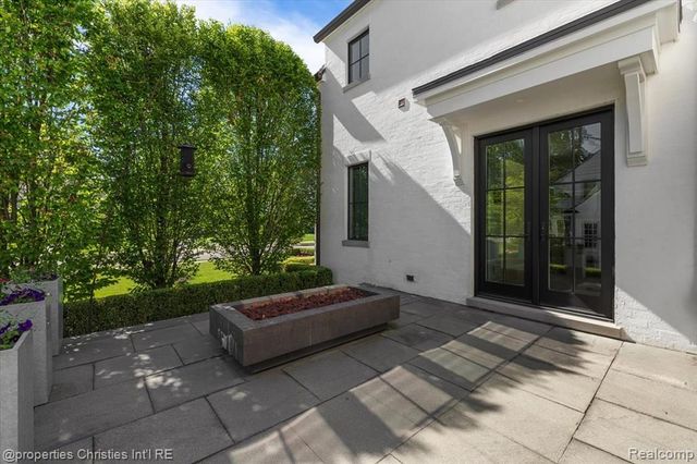 956 Westwood Drive, Birmingham, MI 48009