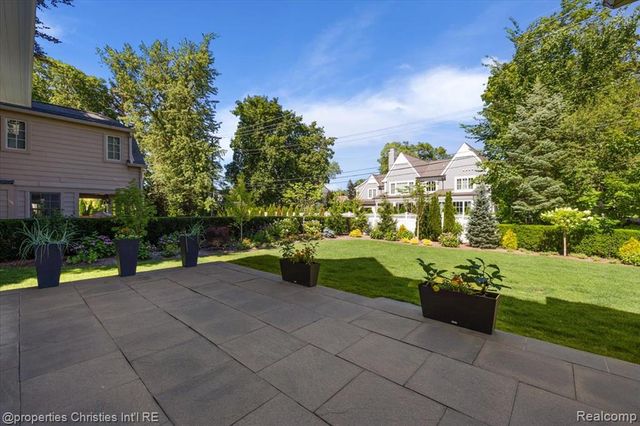 956 Westwood Drive, Birmingham, MI 48009