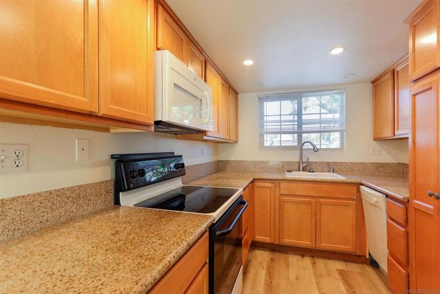 23391 La Crescenta Unit B, Mission Viejo, CA 92691