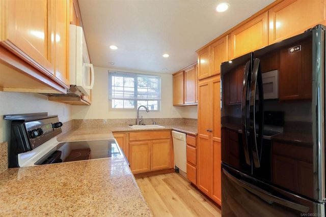 23391 La Crescenta Unit B, Mission Viejo, CA 92691