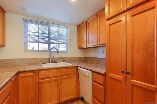 23391 La Crescenta Unit B, Mission Viejo, CA 92691